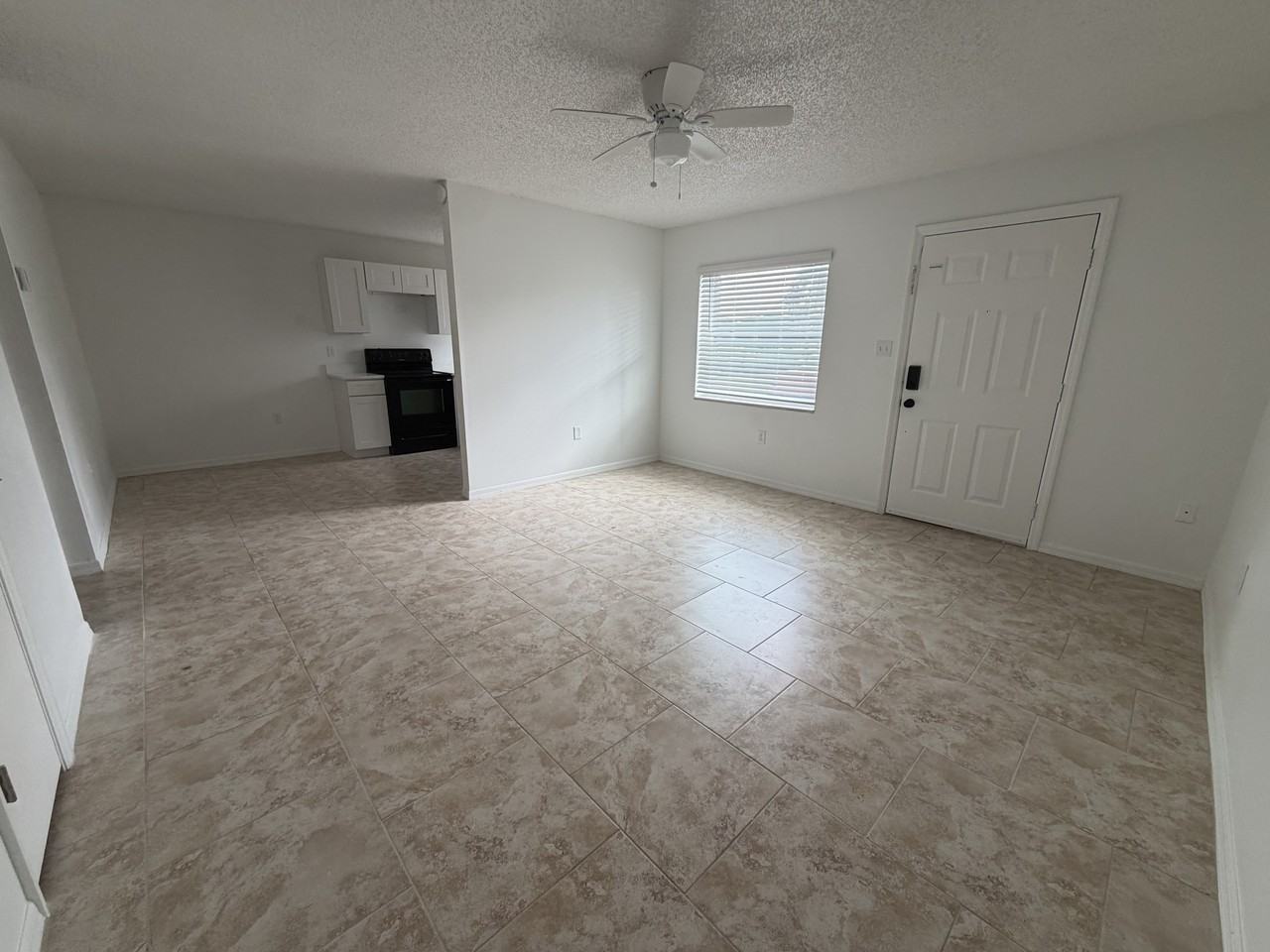 900 N Bay Street8 #8 - Photo 2 of 13