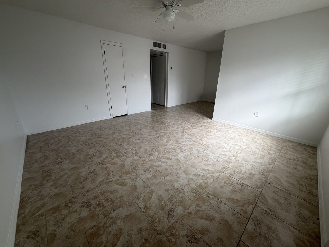 900 N Bay Street8 #8 - Photo 3 of 13