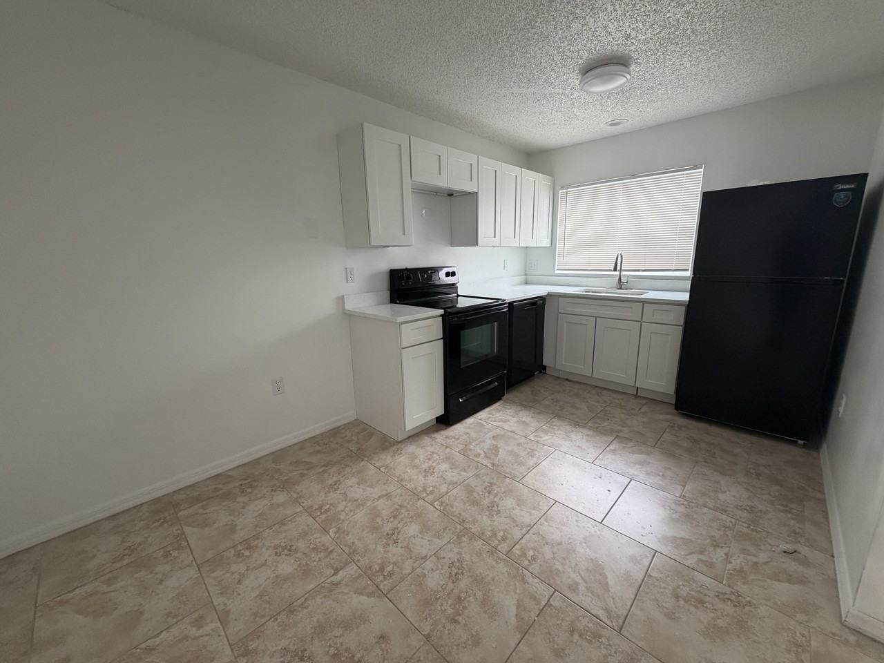 900 N Bay Street8 #8 - Photo 5 of 13