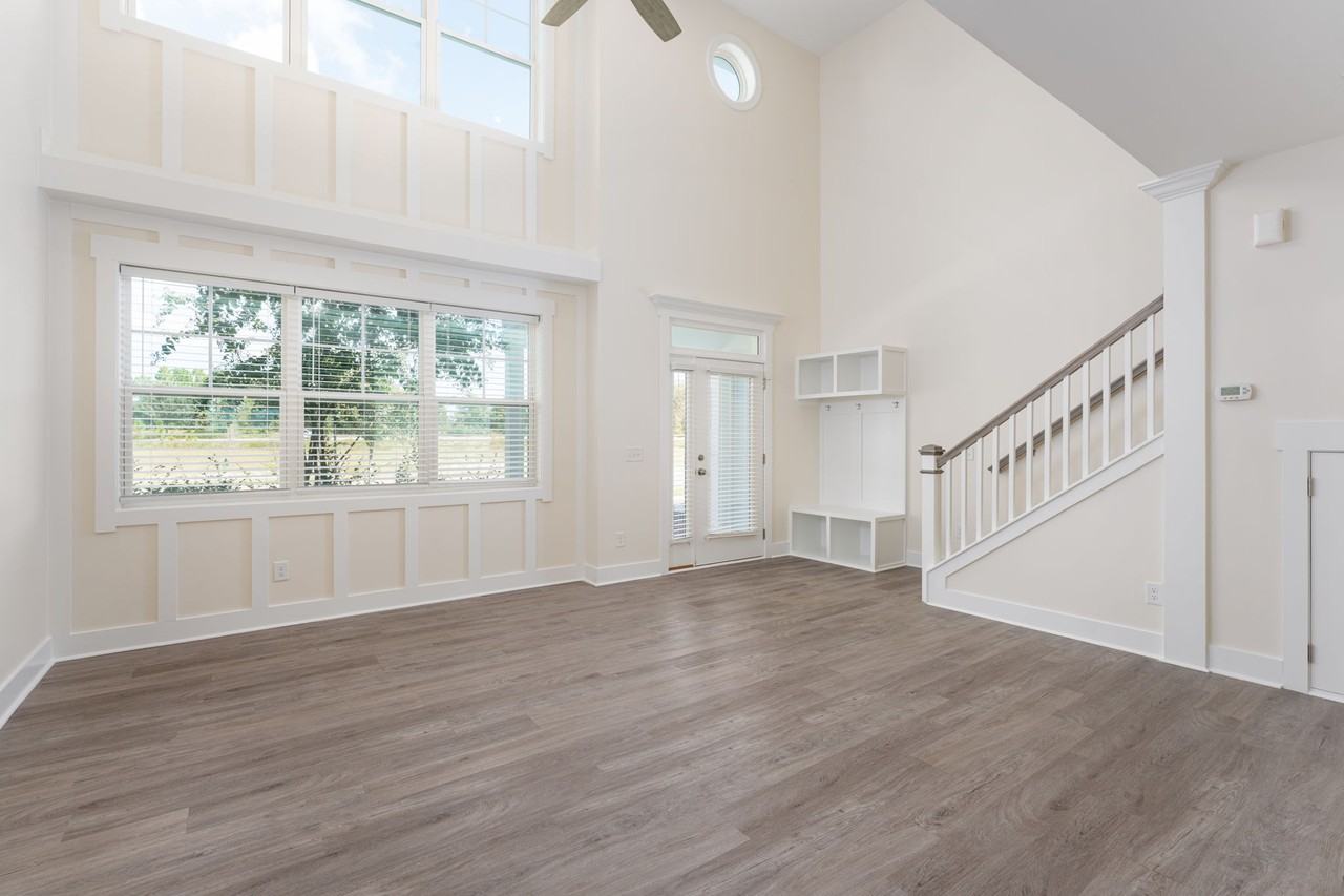 4740 Siddons Dr #1 - Photo 7 of 33