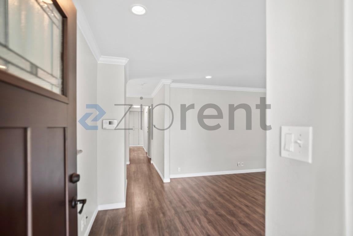 2774 Barkley Ave - Photo 5 of 31