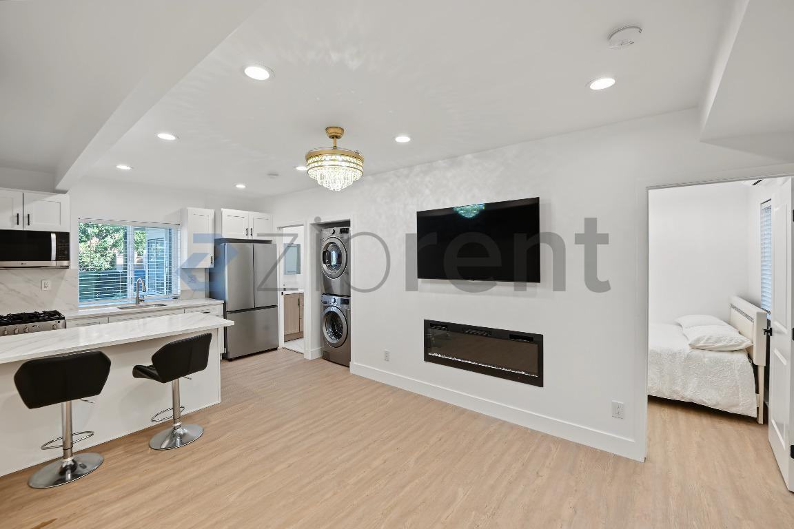 24006 Arminta St - Photo 2 of 11