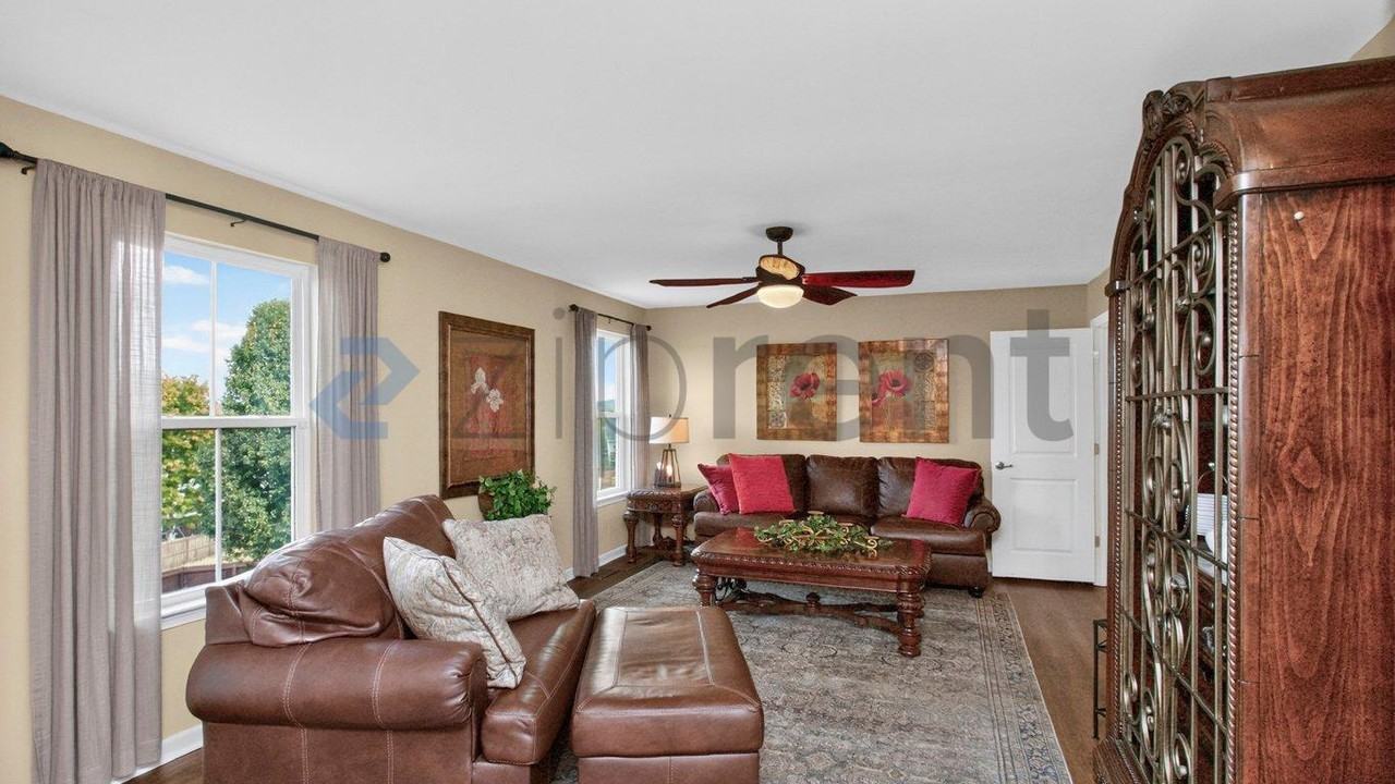 613 Wolfeboro Ln - Photo 7 of 42