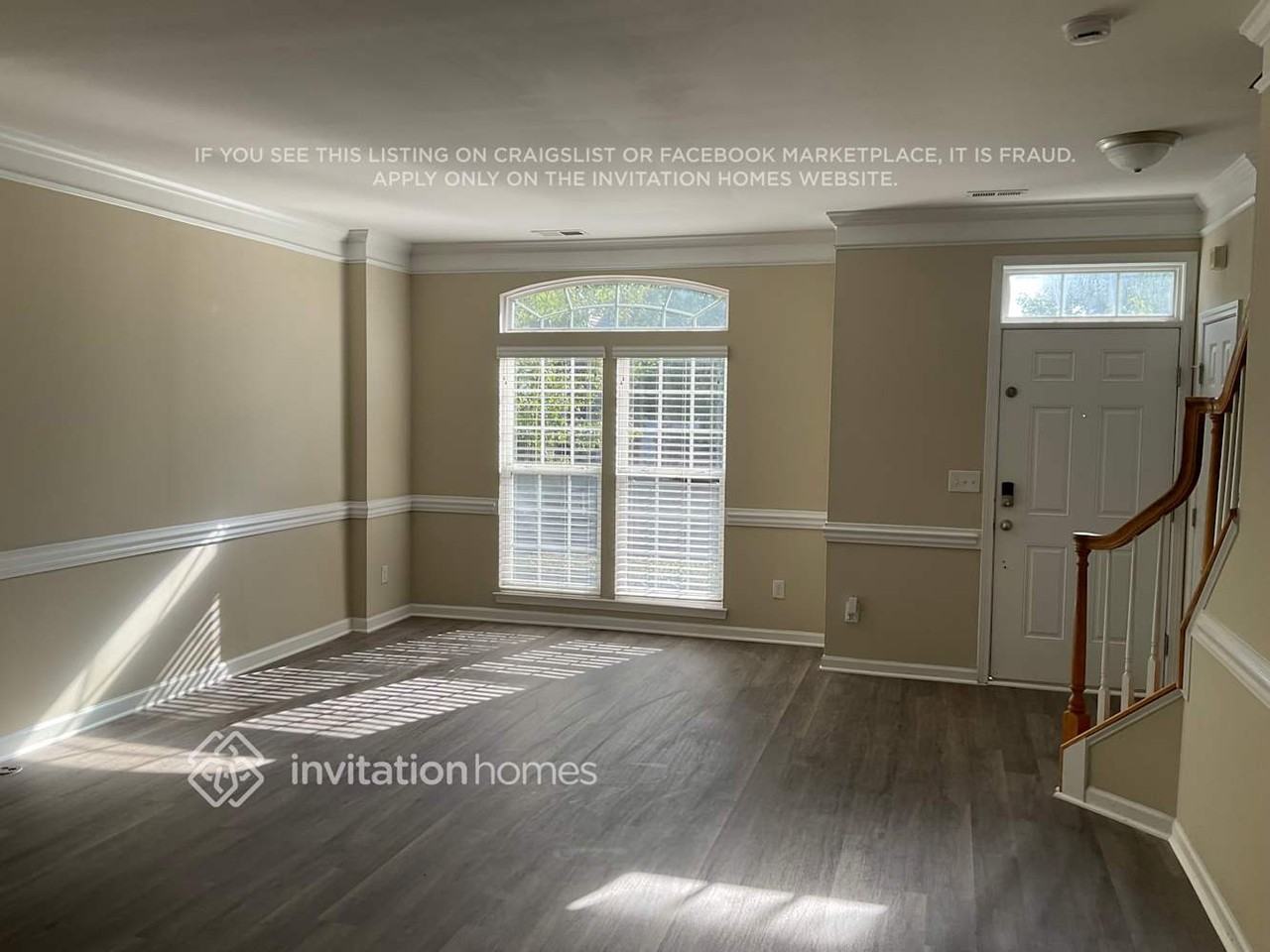 14535 Greenpoint Ln - Photo 3 of 21