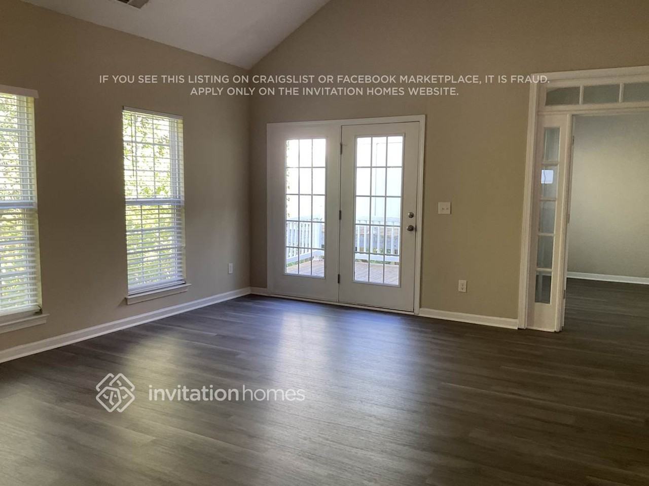 14535 Greenpoint Ln - Photo 5 of 21