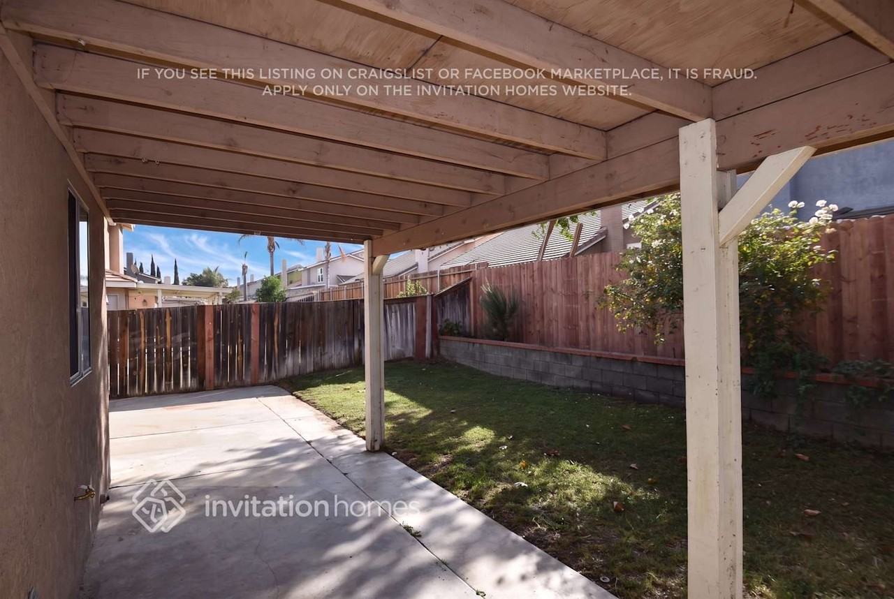 16341 Windcrest Dr - Photo 3 of 5