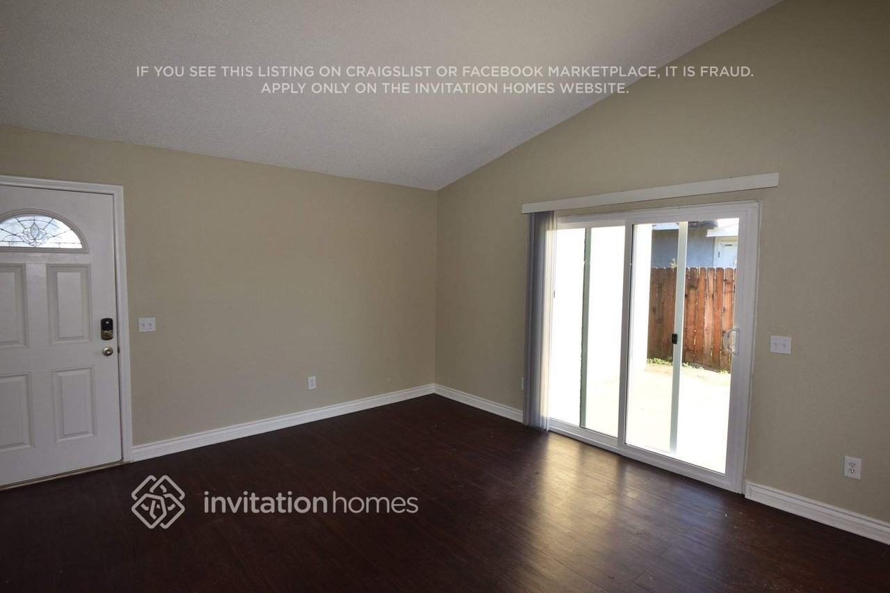 7340 Lydia Ave - Photo 2 of 13