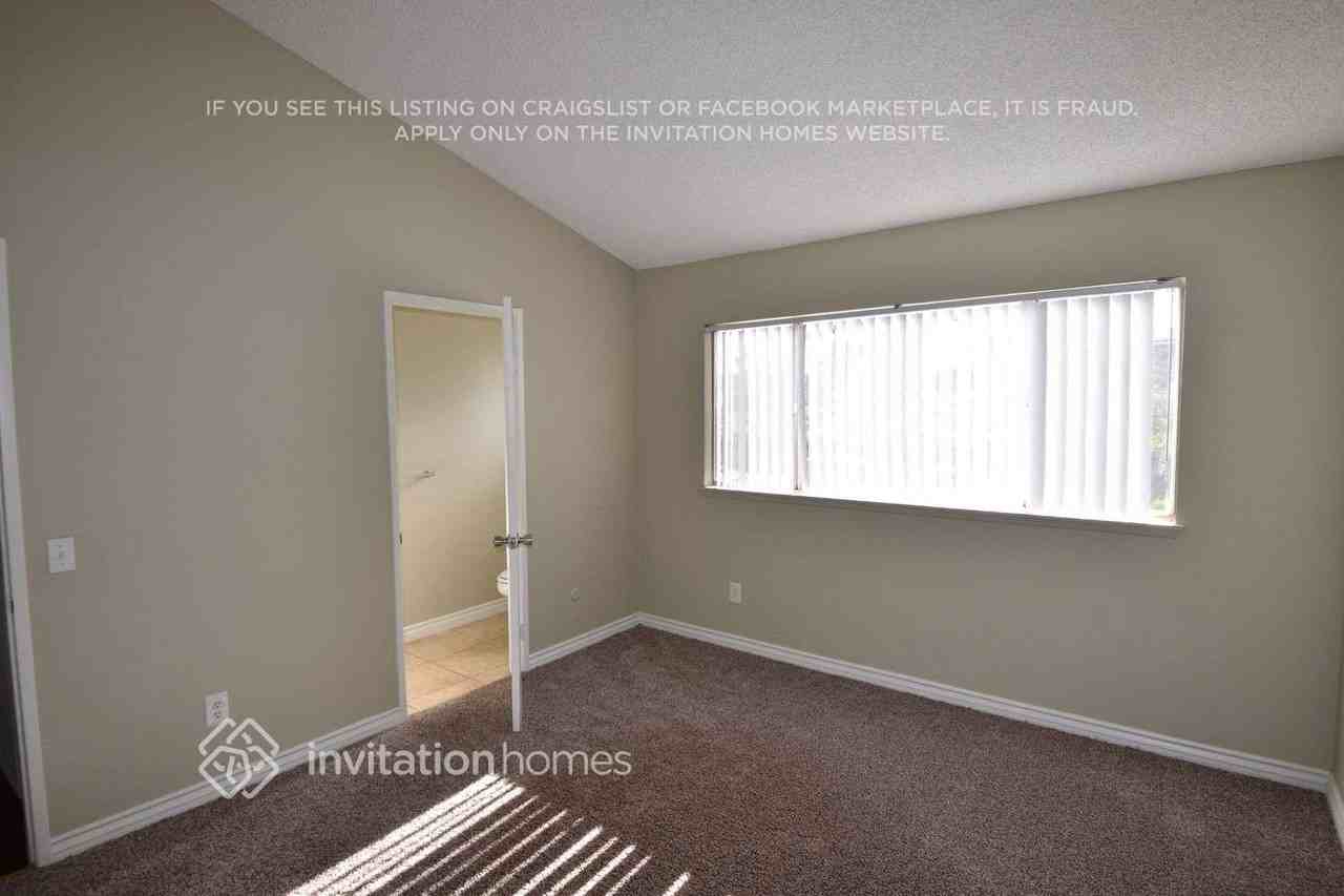 7340 Lydia Ave - Photo 6 of 13