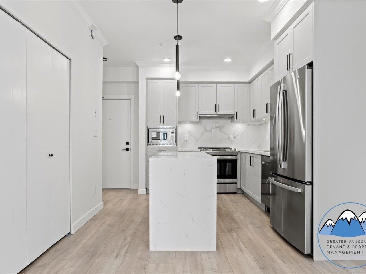 12109 223 St - Photo 6 of 26