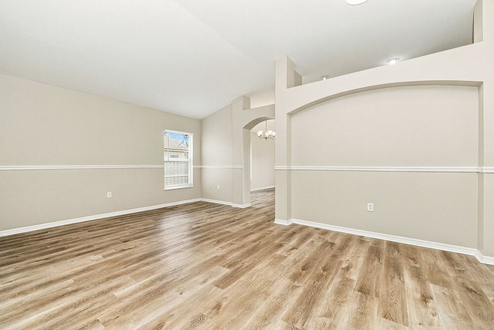 10809 Windbury Way - Photo 5 of 16