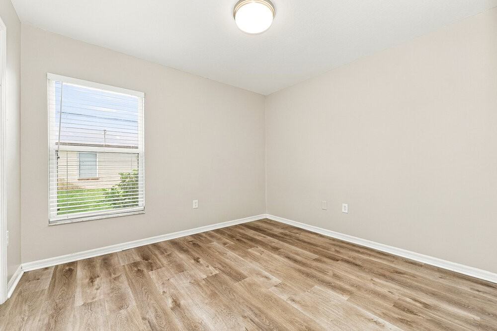 10809 Windbury Way - Photo 7 of 16