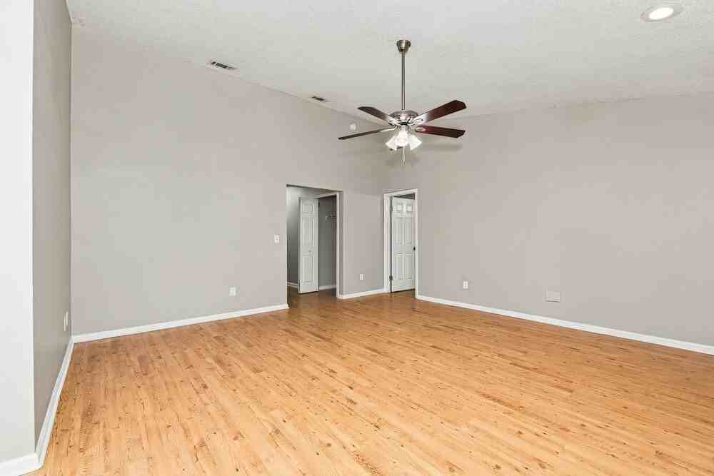8136 Honeysuckle Ln - Photo 3 of 17