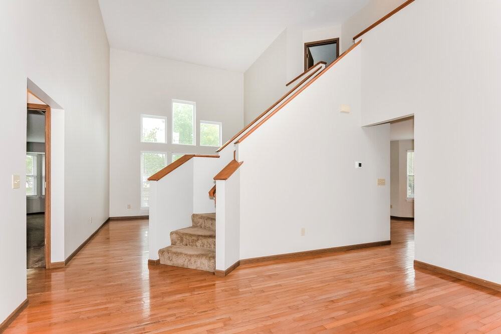16301 Hampden Pl - Photo 5 of 18