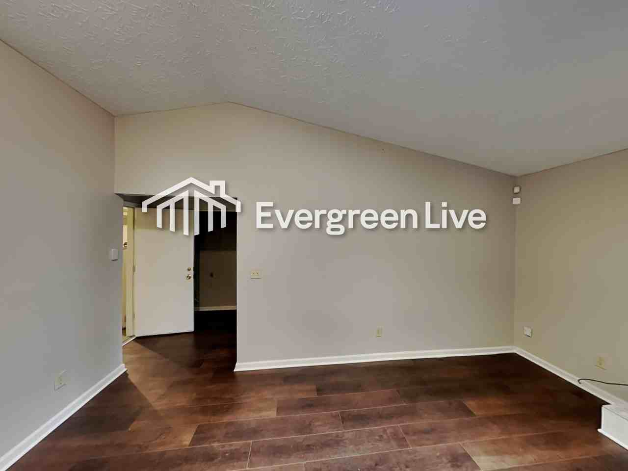 937 Fox Valley Ct - Photo 4 of 19