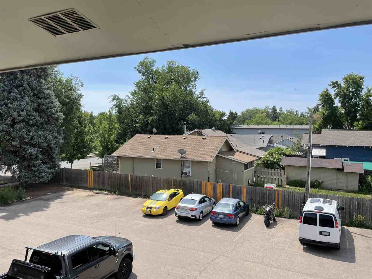 225 North Sherwood Street - Photo 4 of 25