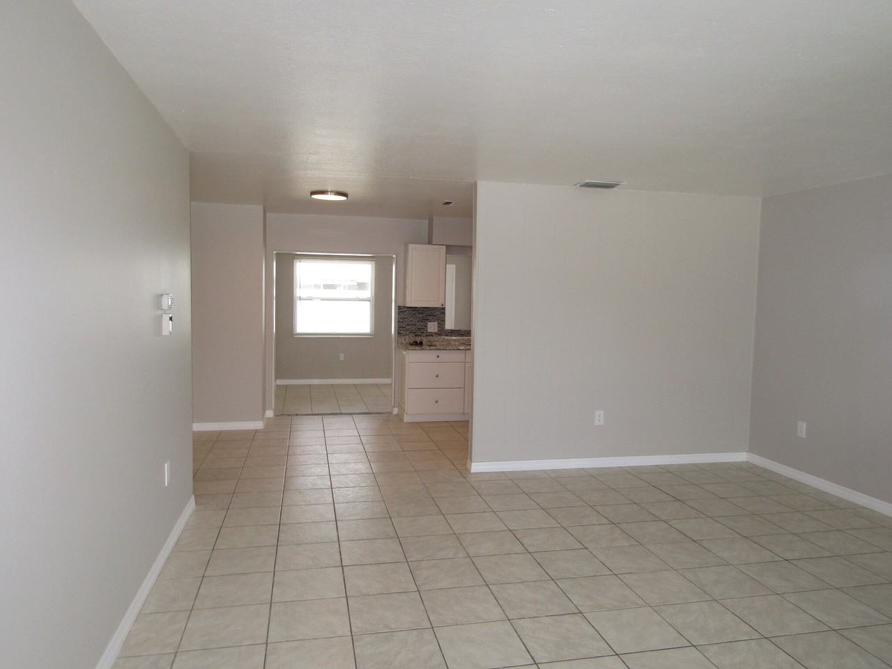 417Granada1 - Photo 4 of 14