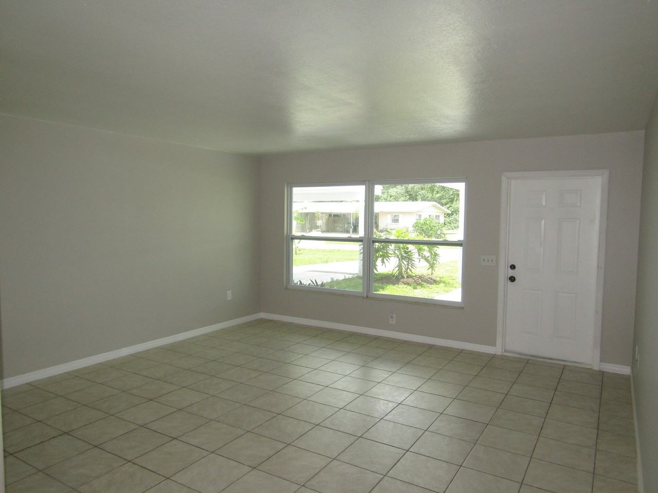 417Granada1 - Photo 6 of 14
