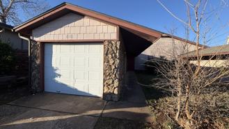 8203 S Klein Ave - Photo 1 of 1