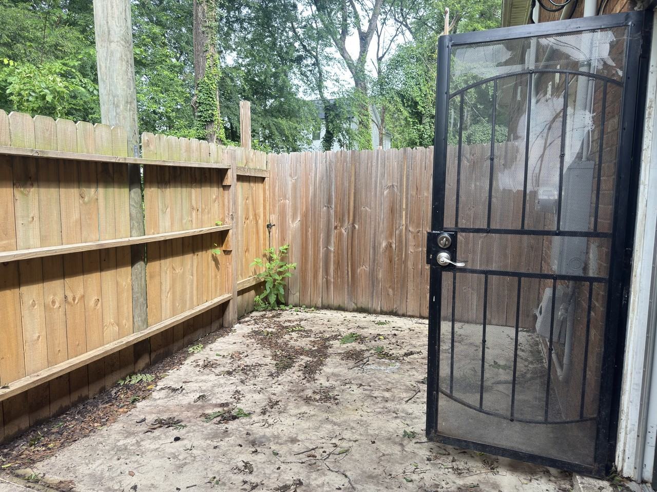 421 Honeywood Avenue - Photo 3 of 8