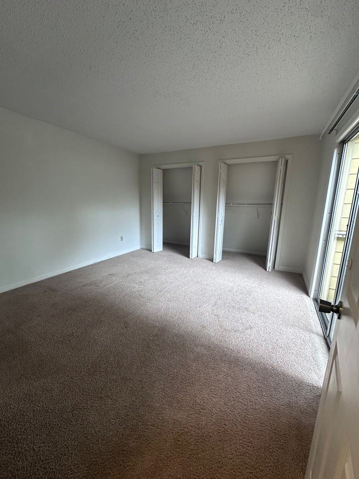 Leisure Living - Photo 5 of 6