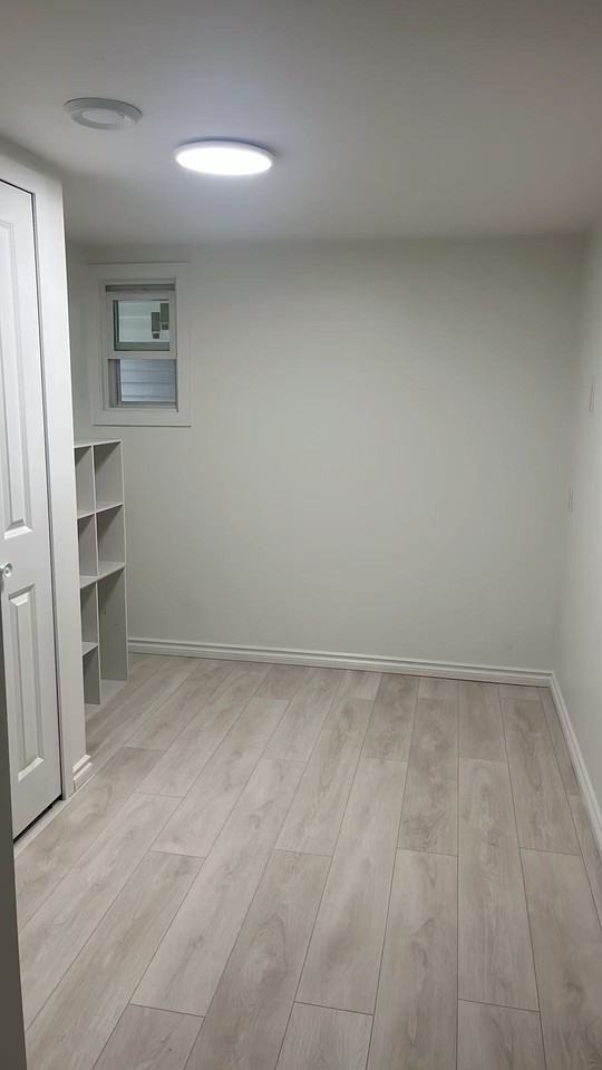 15744 102B Avenue - Photo 6 of 9