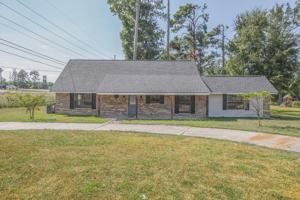 featured image of 101 Greenbriar Dr