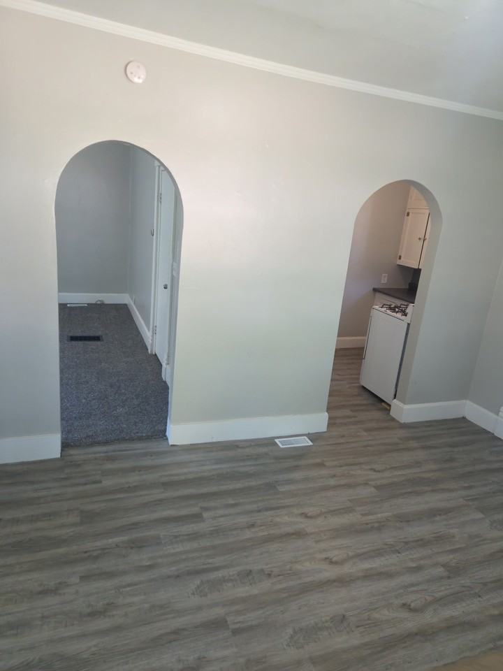 1106 Clinton Ave #1 - Photo 7 of 9