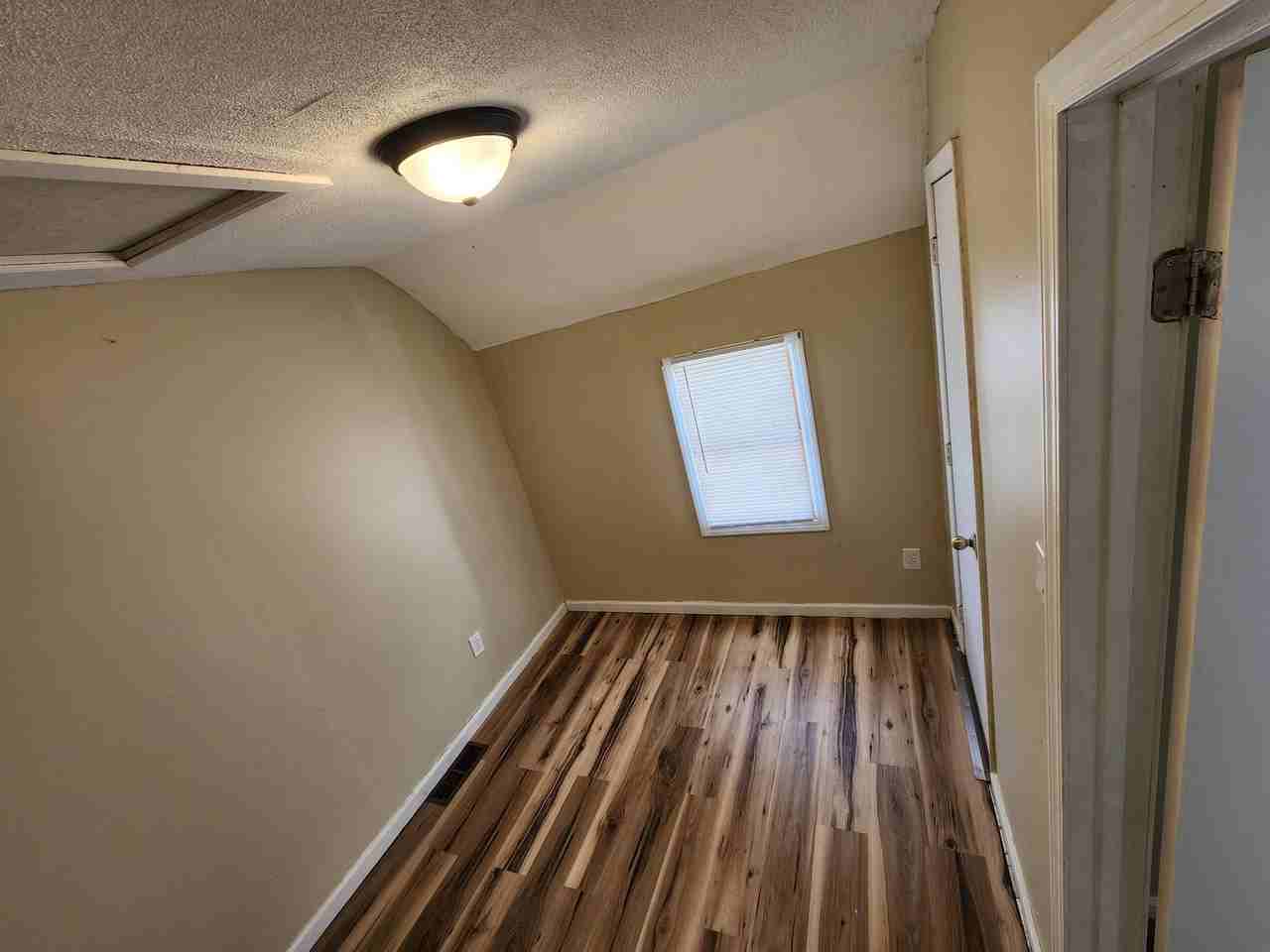126 14th St Nw #1 - Photo 6 of 12
