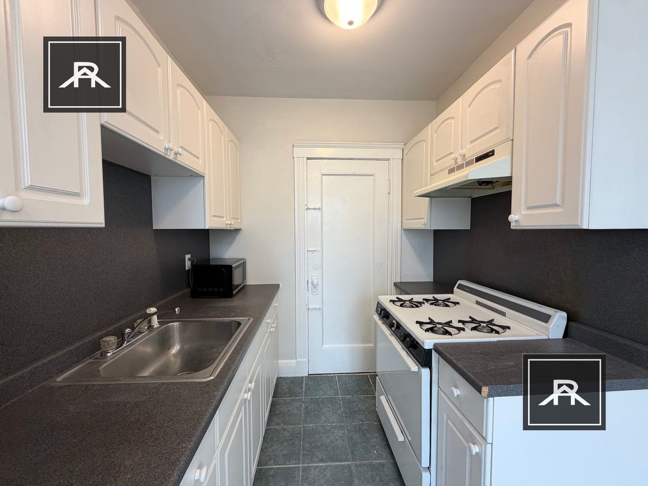 22 Sidlaw Rd #14 - Photo 3 of 9