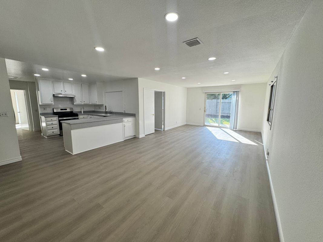 1501 Concord Ave - Photo 3 of 3