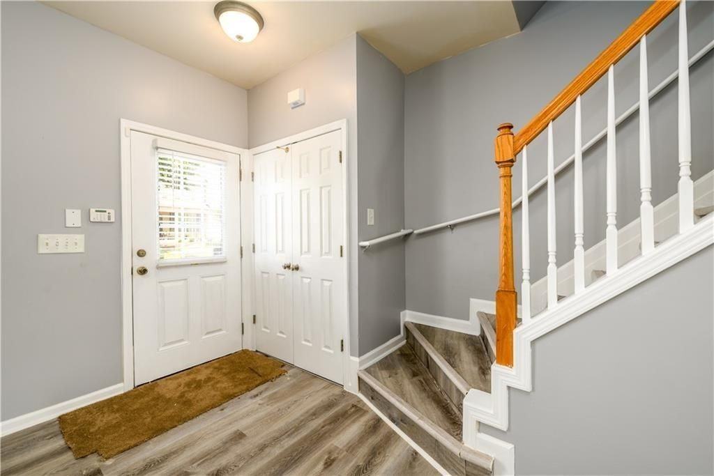 1044 Prestwyck Ct - Photo 3 of 32
