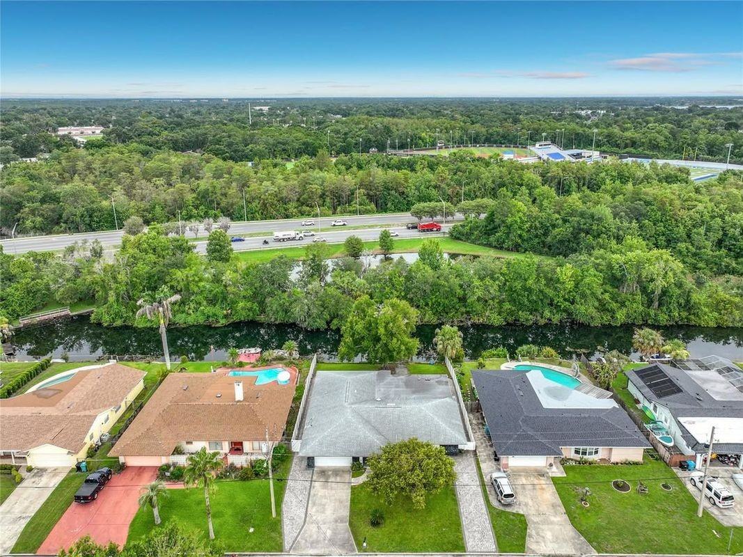 2425 Lauderdale Ct