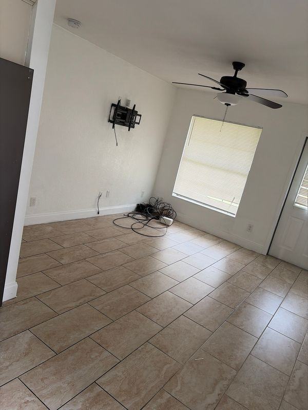 2804 Avenue J - Photo 6 of 7