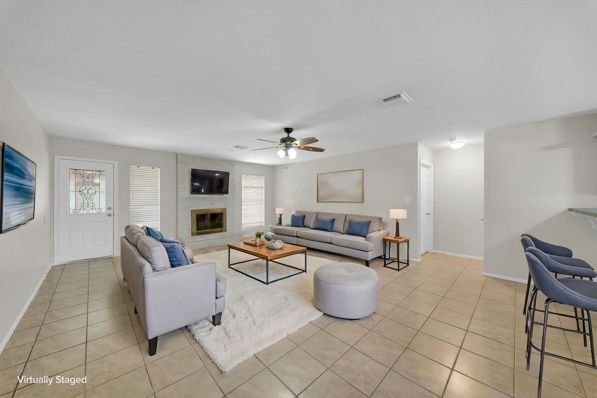 29007 Sedgefield St - Photo 2 of 17
