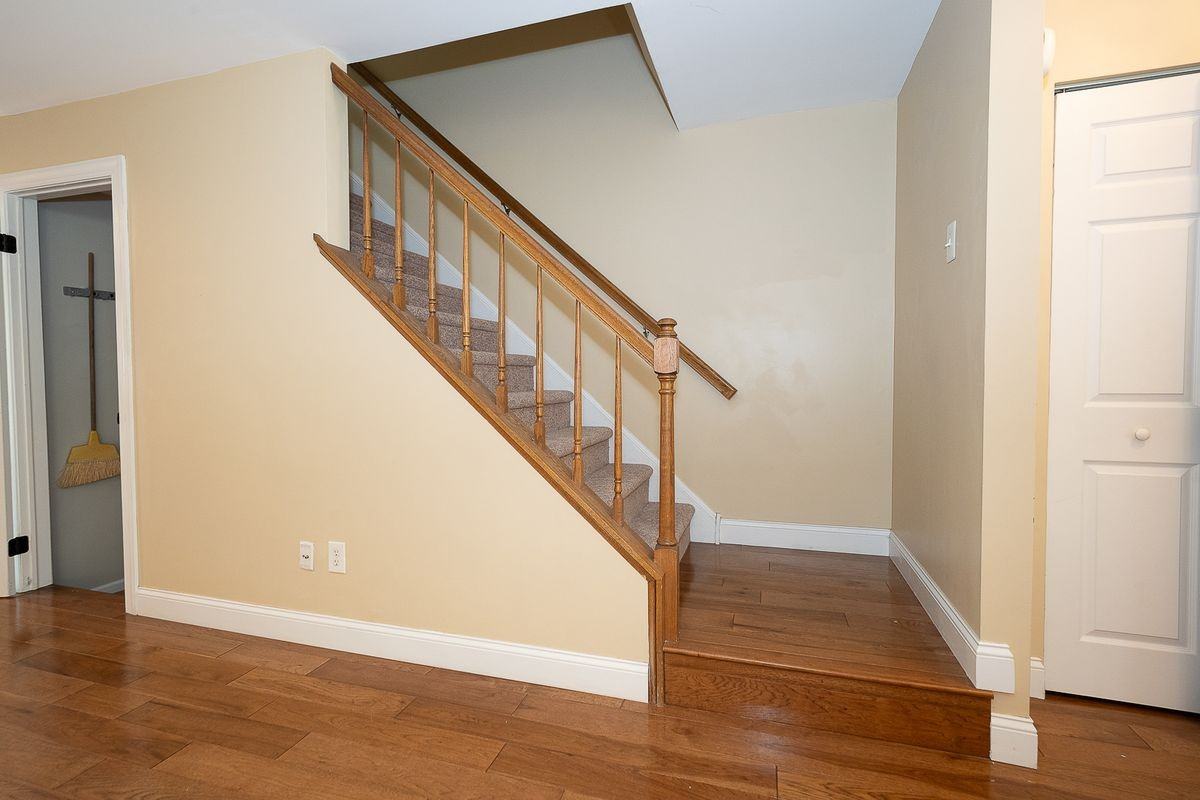 1806 Stoneham Dr - Photo 7 of 44