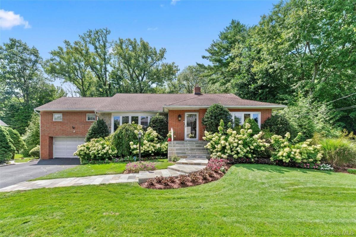 199 Winding Brook Rd - Photo 3 of 35