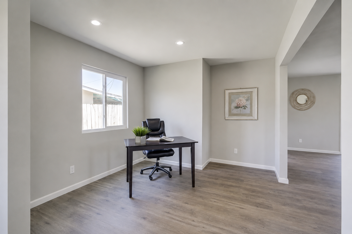 533 42nd St - Photo 6 of 10