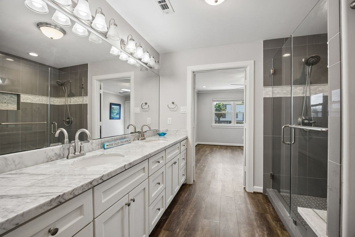 853 Marlin St - Photo 5 of 7