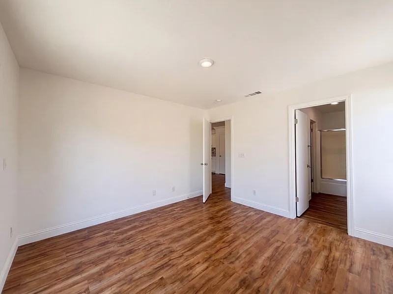 8460 Orchard Creek Way - Photo 2 of 6