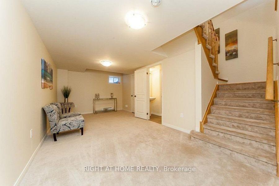 37 Comfort Way - Photo 3 of 15