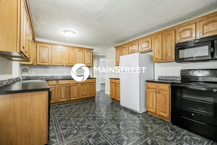 1641 N 49th St - Photo 6 of 17