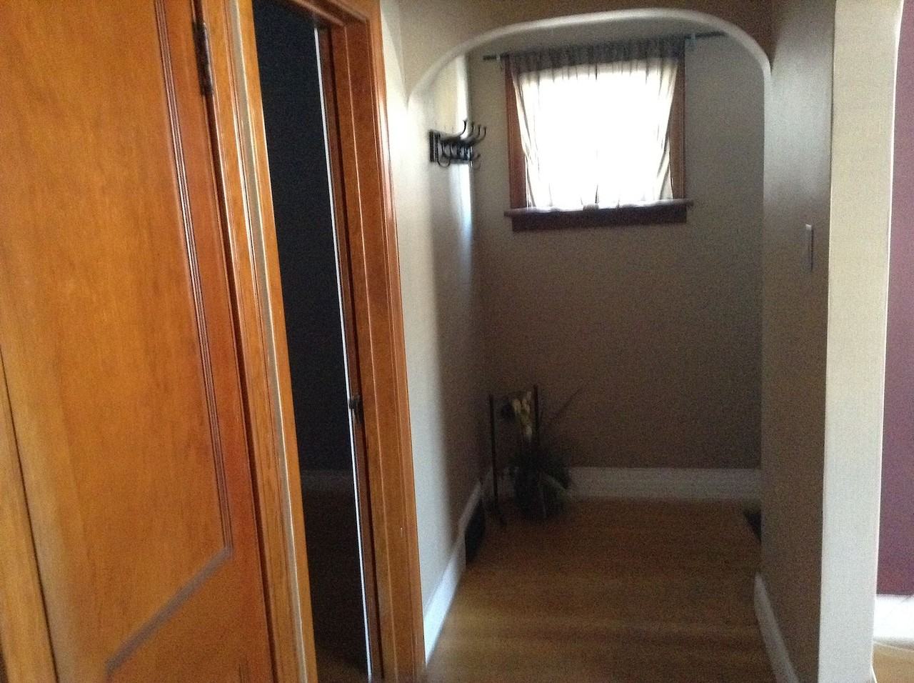 319 11 Ave Ne - Photo 7 of 18