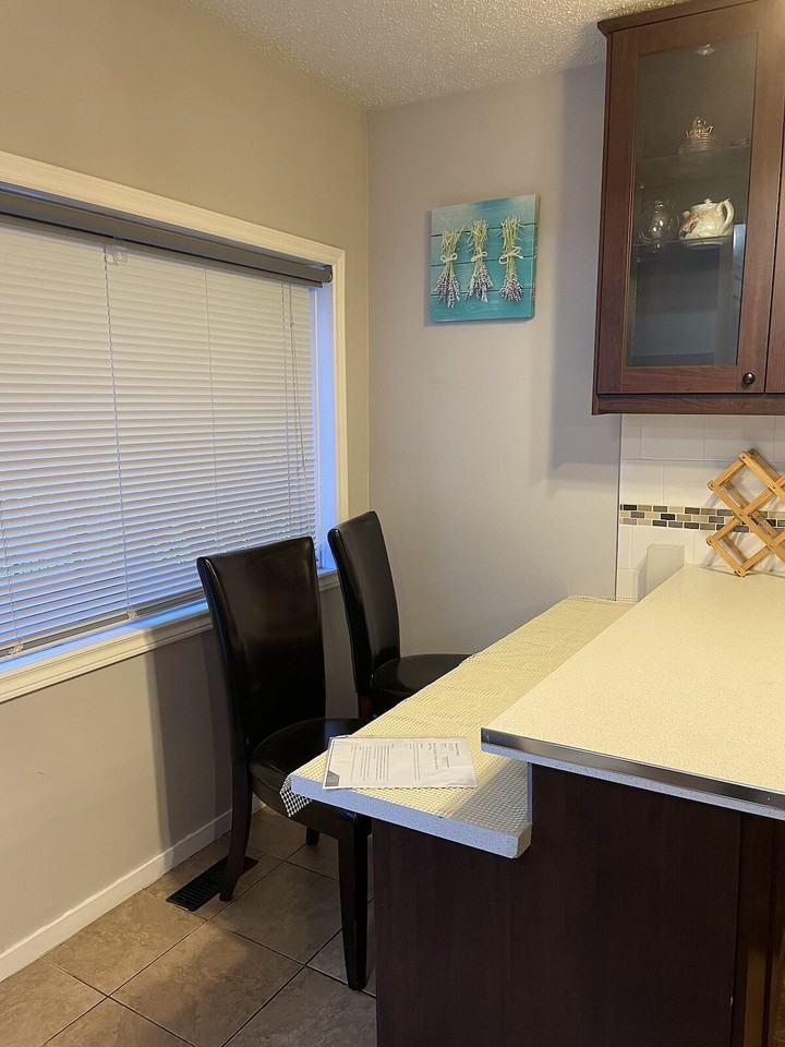 646 Mcdougall Rd Ne - Photo 3 of 16