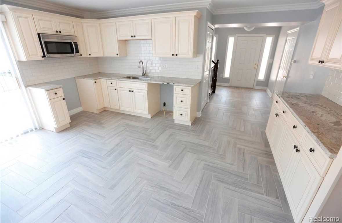 290 Shamrock Hl #NA - Photo 7 of 13