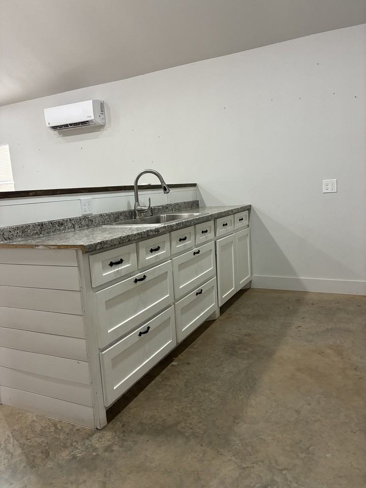 1212 Brady Ave #NA - Photo 5 of 10