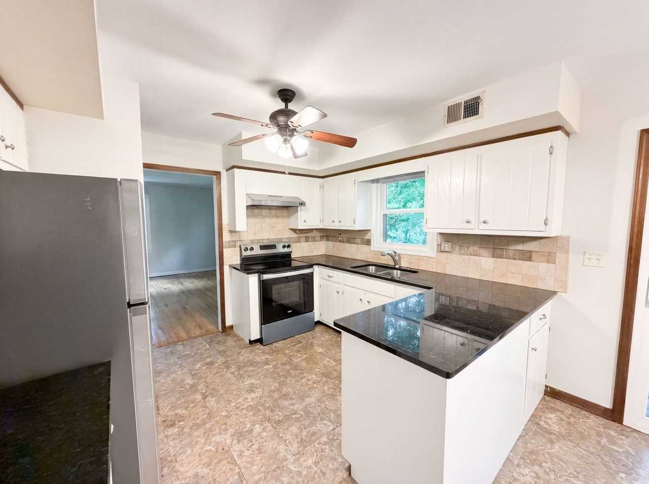 103 Wexford Way #NA - Photo 3 of 18