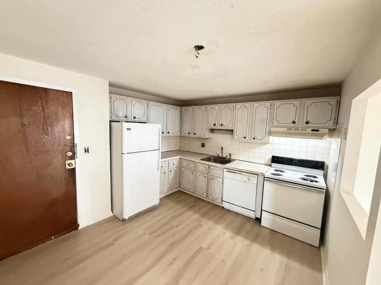 25 Beacon St #15 - Photo 2 of 9