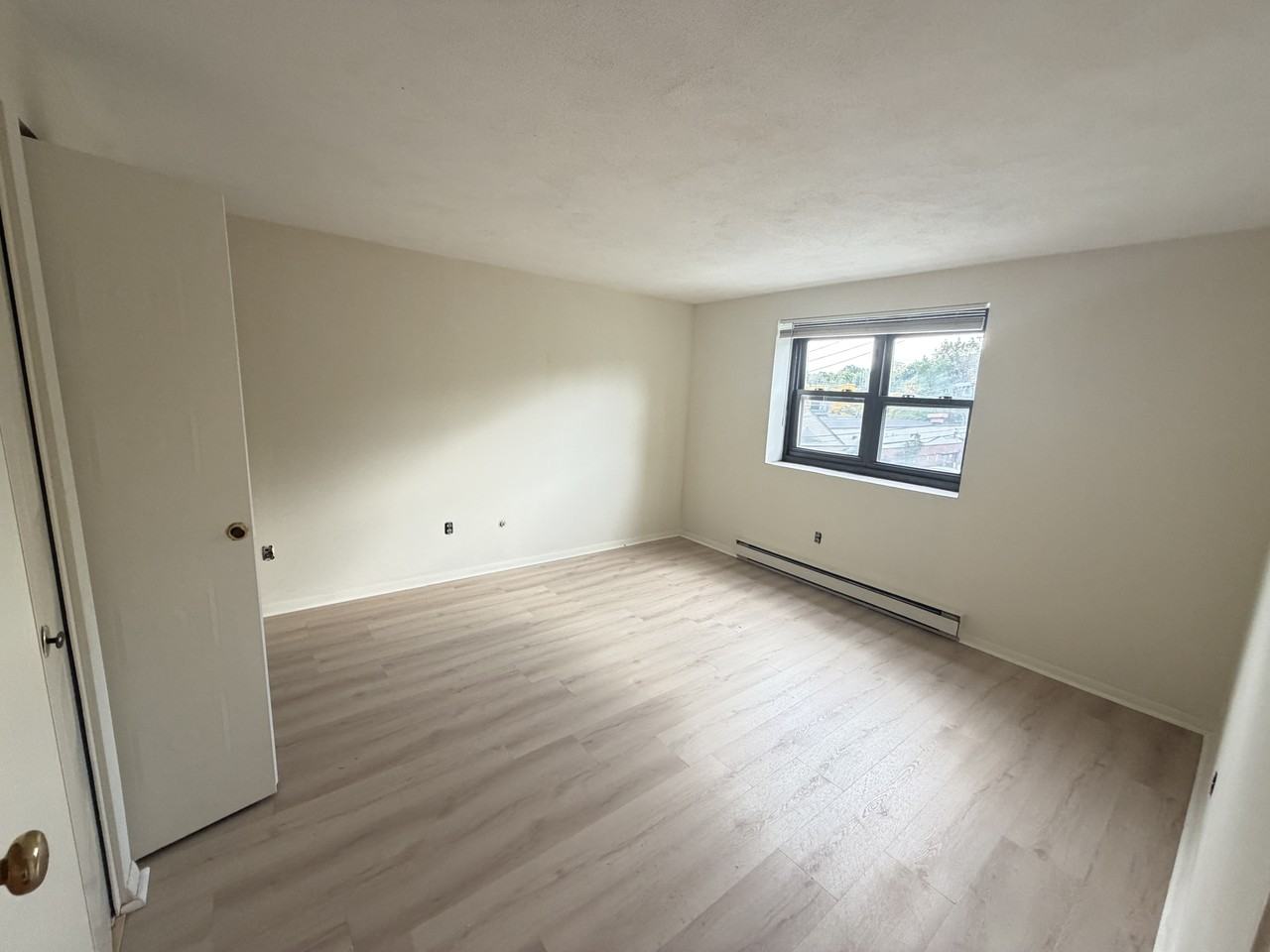 25 Beacon St #15 - Photo 4 of 9