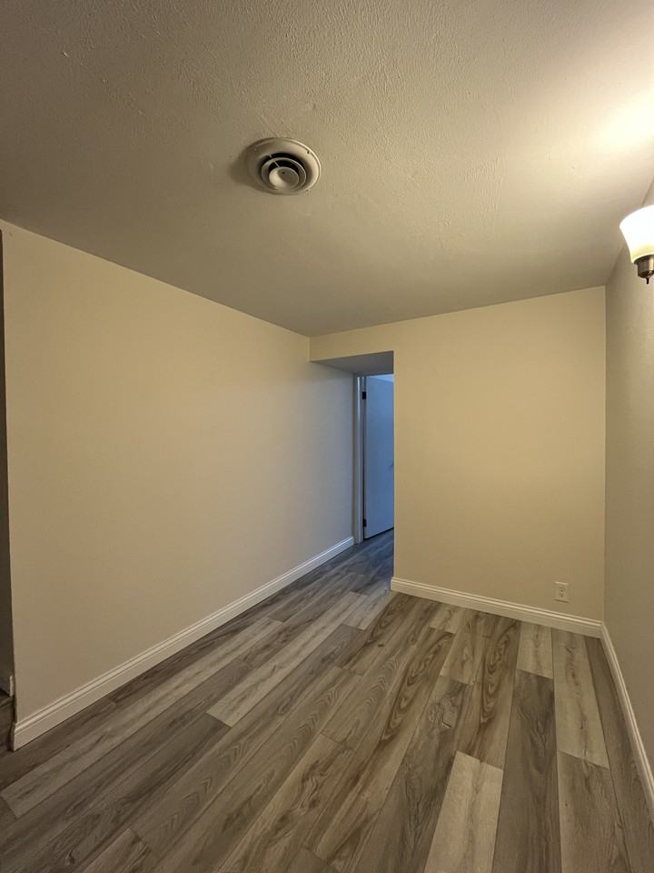 1006 Main St #A - Photo 2 of 19