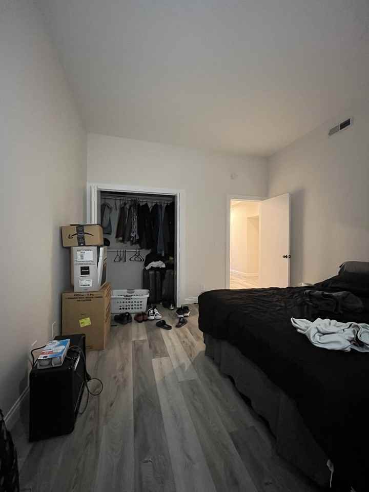 1006 Main St #A - Photo 5 of 19